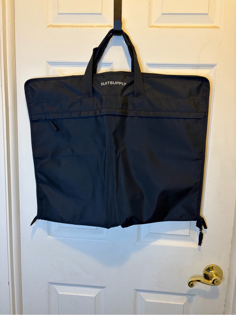 Suitsupply Black Bi-Hold Full Zip Travel Garment Bag with Top Handles